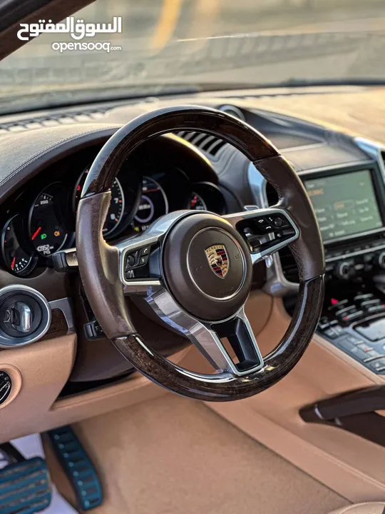 Porsche Cayenne GTS  2016