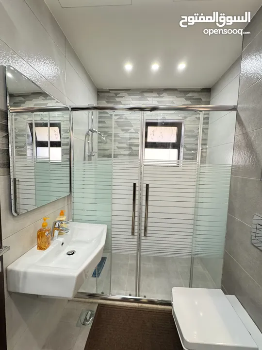 شقة مفروشة للإيجار في عبدون  ( Property 40442 )-175072352