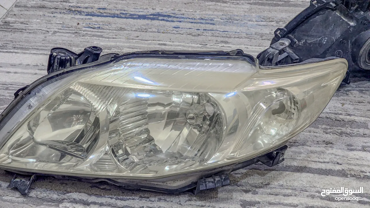 هيد لايت سيارة كورولا  Head Light Corolla 2009-2012