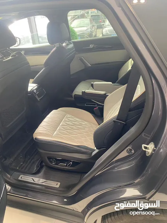 BYD TANG 6 مقعد اعلى صنف