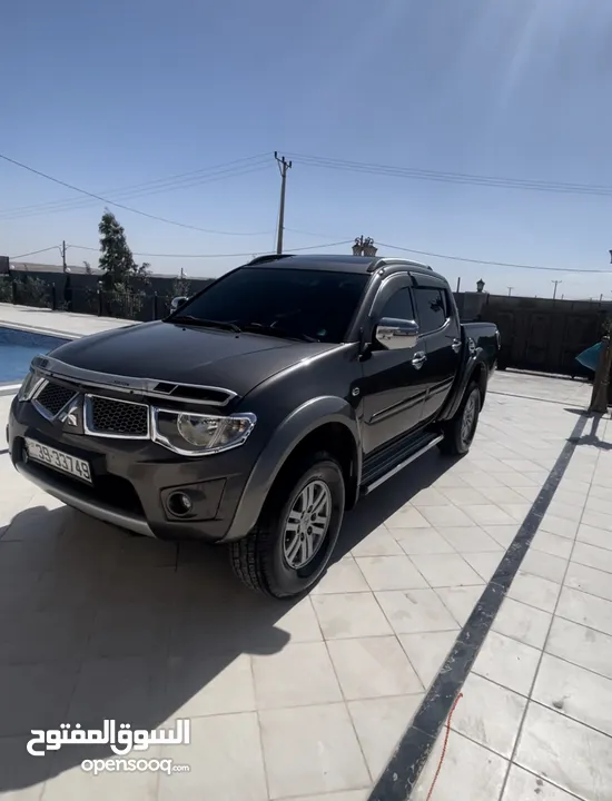 موديل 2015  L200 سبرتيرو مميزة 4 جيد نظيف