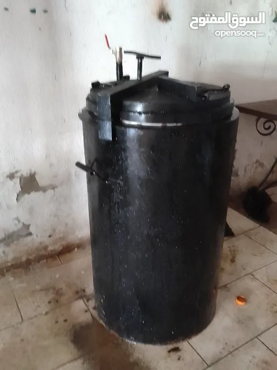 مشوى ثلاثة أمتار ونصف حجر وفحم للمظبي والمشاوي وغازات فنادق