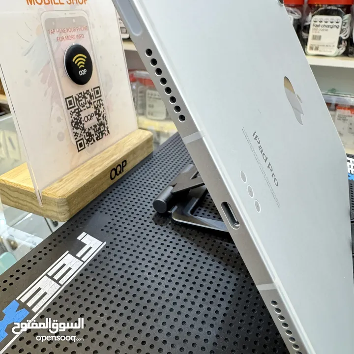 IPad Pro 11 M2 128GB 100% Wifi+ sim ‎ايباد برو 11 ذاكرة 128جيجا بطاريه 100مشحون 42 مره شريحة واي فاي