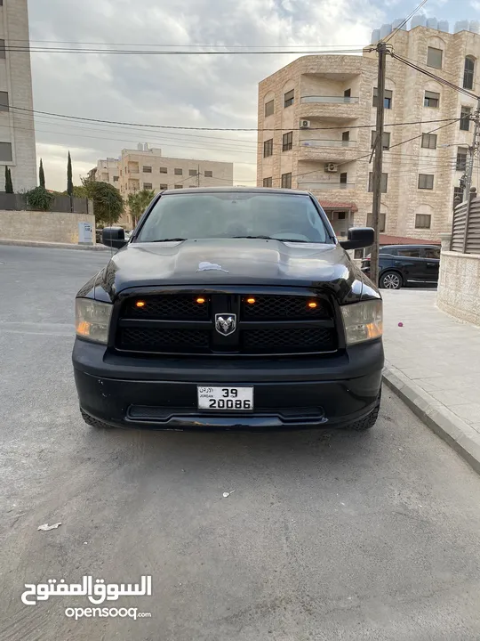 Dodge Ram SLT black edition