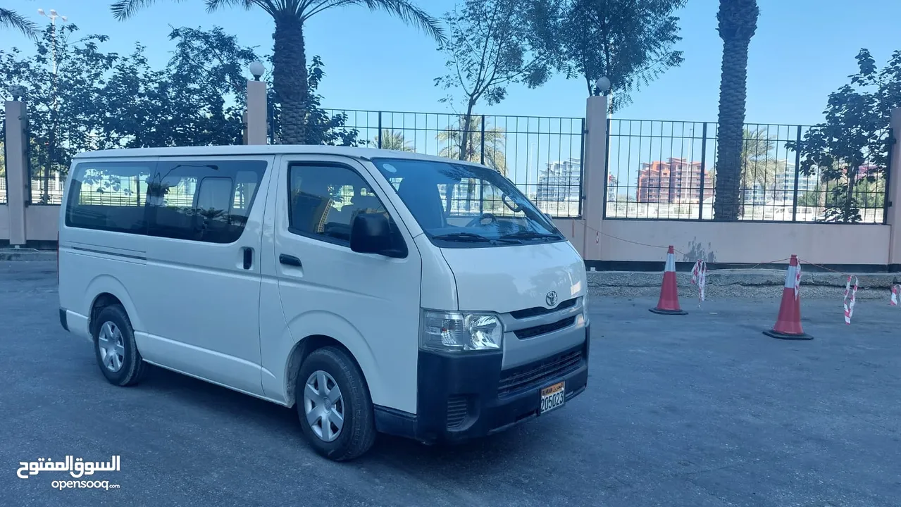 Toyota Hi-Ace Bus Van 15 Passangar Well Mantaine Single Ownar
