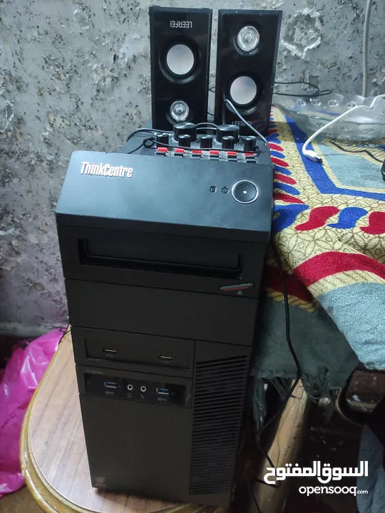 كمبيوتر ممتاز بدون شاشه بس معو كل أغراضه وقطعة واي فاي  يا بلاش
