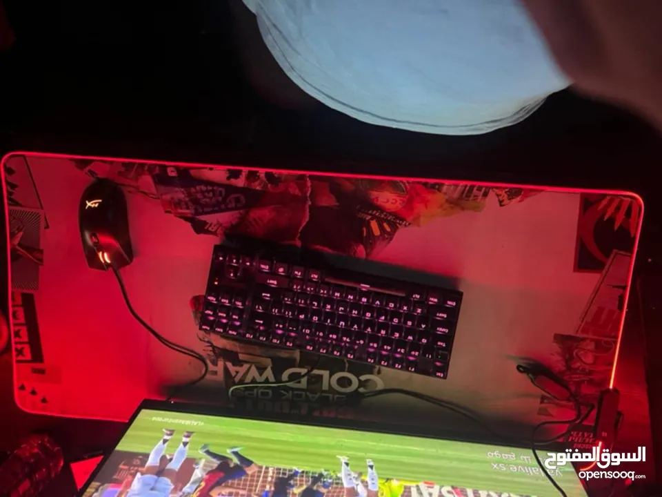 Mouse pad rgb للبيع استعمال يوم واحد بس