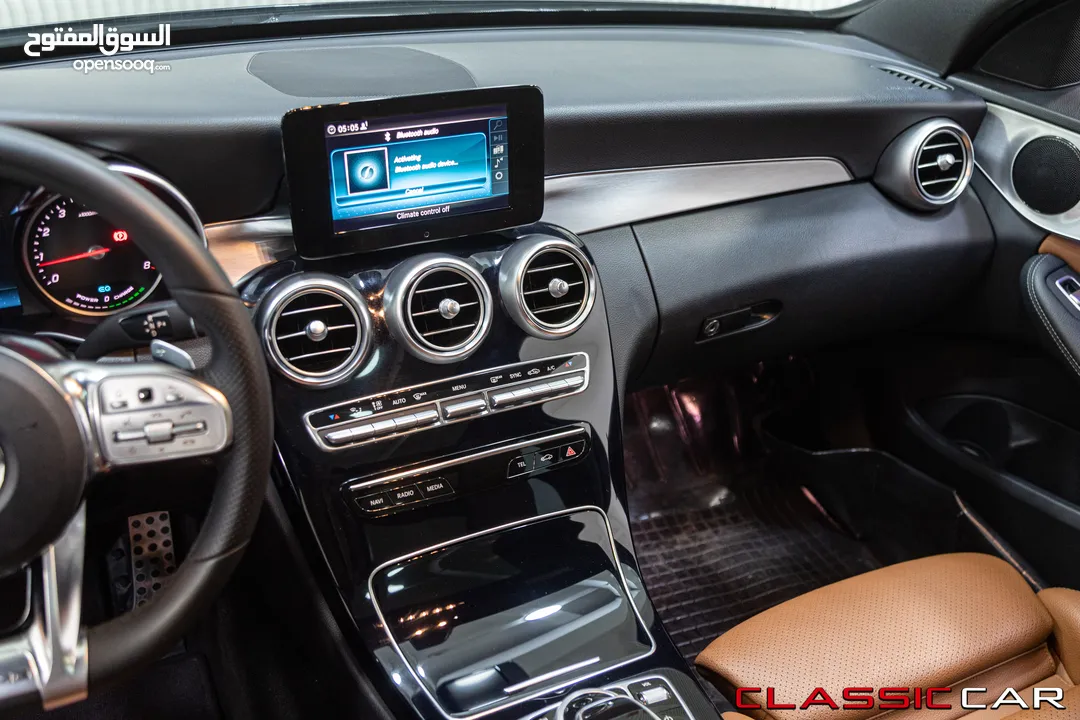 Mercedes C200 2019 Amg kit Mild hybrid   السيارة وارد و الشركة و قطعت مسافة 34,000  كم