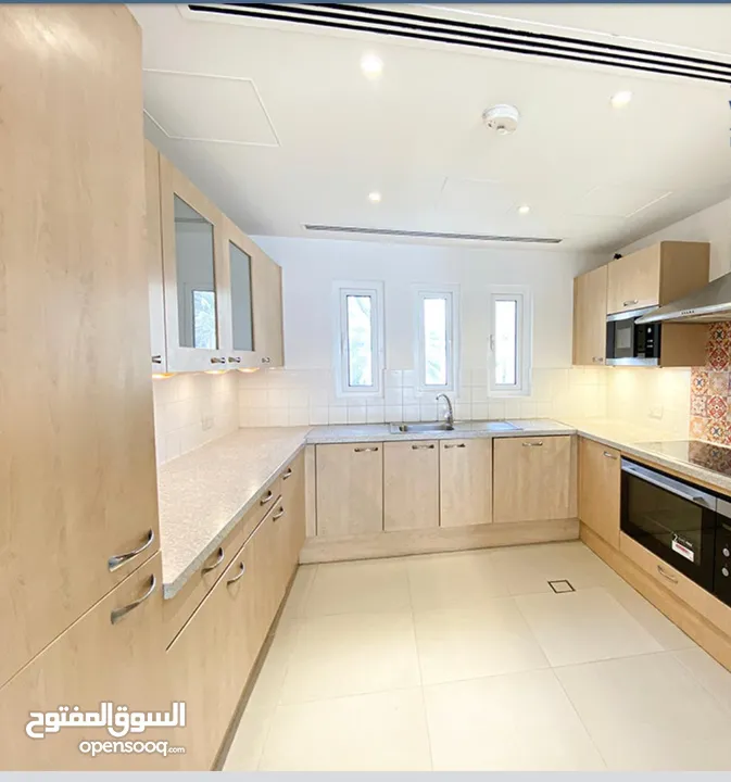 Luxury town house for rent in almouj 3bedroom