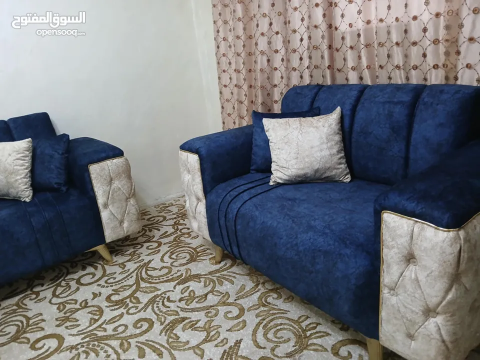 طقم كورنر كبتني خشب لاتيه وقراط وسفنج ضغط عاليه وقماش  روز اسطنبولي موشح وعليه طبقة بليستر طبي