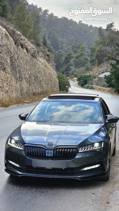 سوبيرب سبورت لاين بلاك اديشن