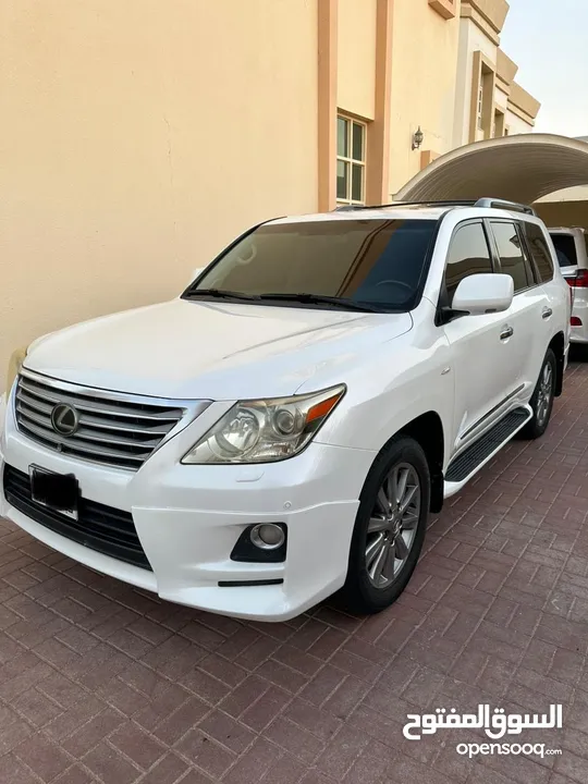 لكزس LX570 خليجي 2011 فول ابشن وكاله