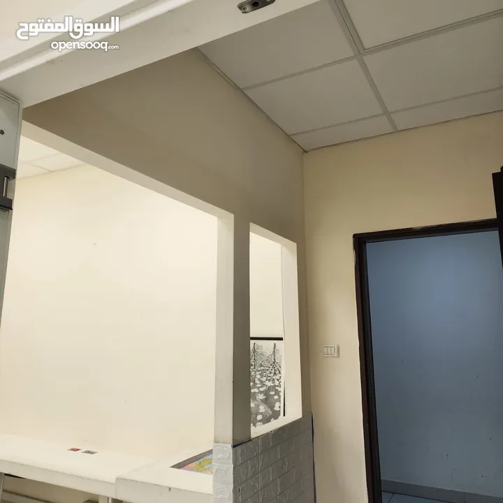 مكتب للايجار قريب وسط رام الله