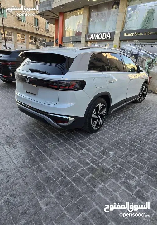 اوتو بارك بروجكتور Id 6 pro 2022 لون ابيض لولوي للبيع