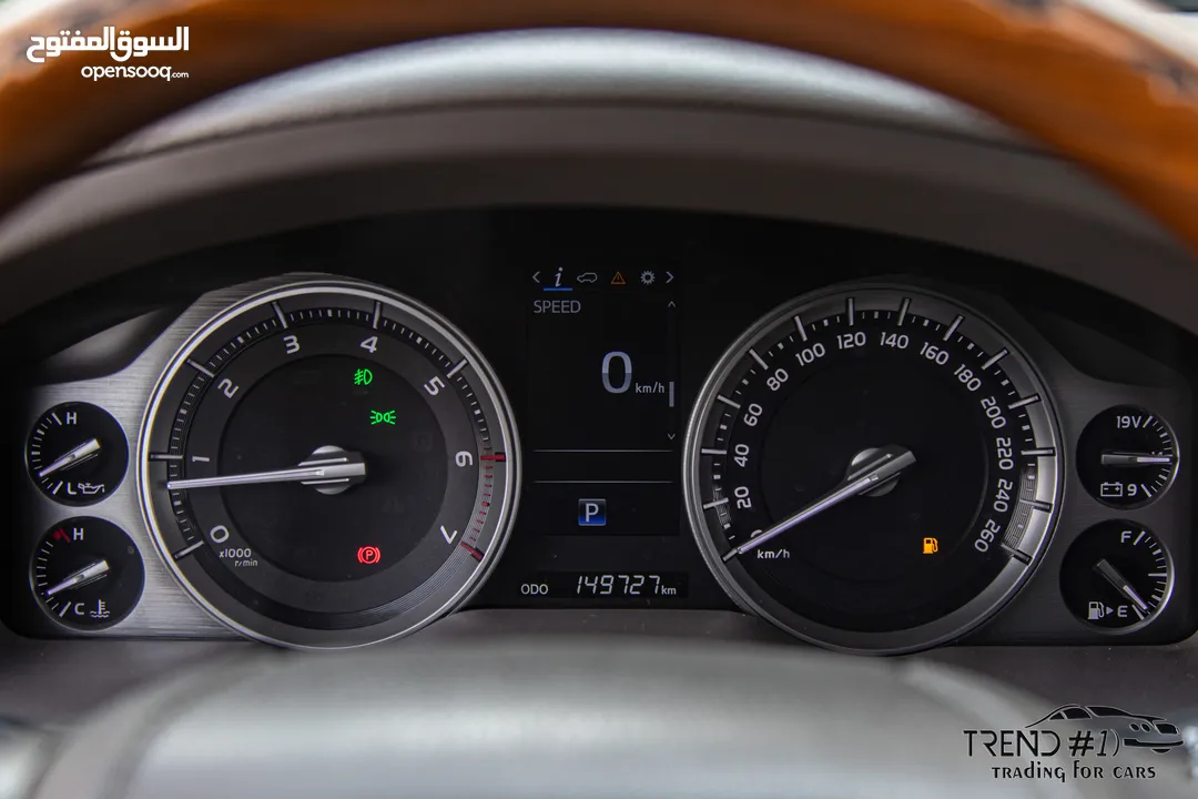 Toyota Land Cruiser VX-E 2016   السيارة وارد و بحالة الوكالة