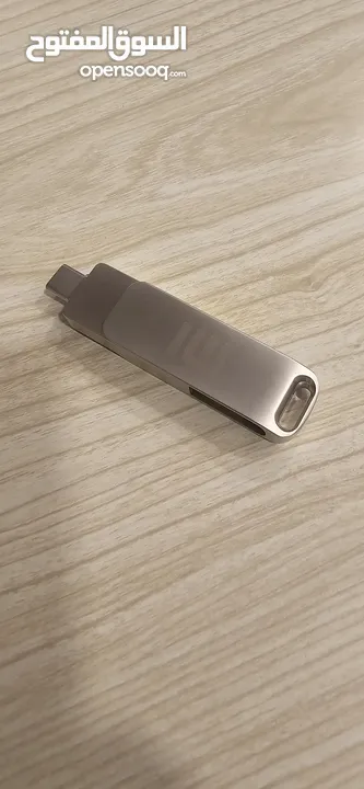 flash drive 16TB