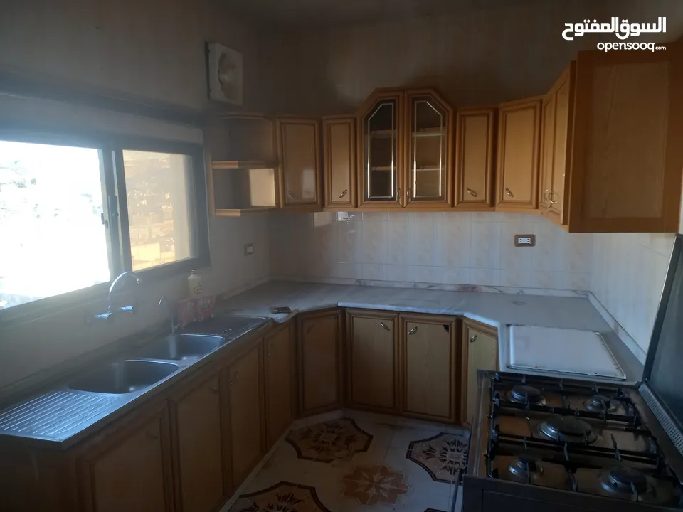 شقة طابقية