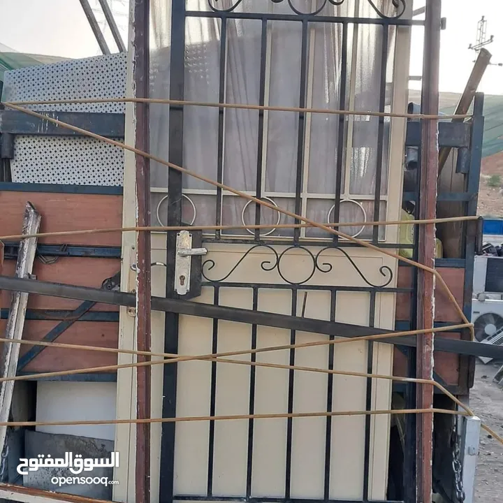 شراء جميع انواع باب شباك ابواب شبابيك حمايات باب حديد باب المنيوم باب امان