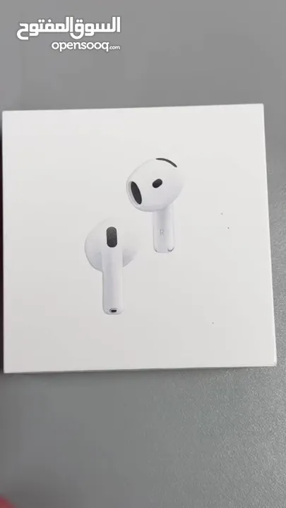سماعات AirPods 4 تأتي بتصميم مميز وراحة مطلقة مع جودة صوت محسّنة وعزل ضوضاء نشط (ANC) لتجربة استماع