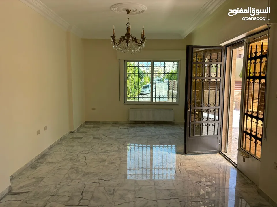 شقة ارضية مميزة للبيع في عرجان المدينة الرياضية من المالك مباشرة