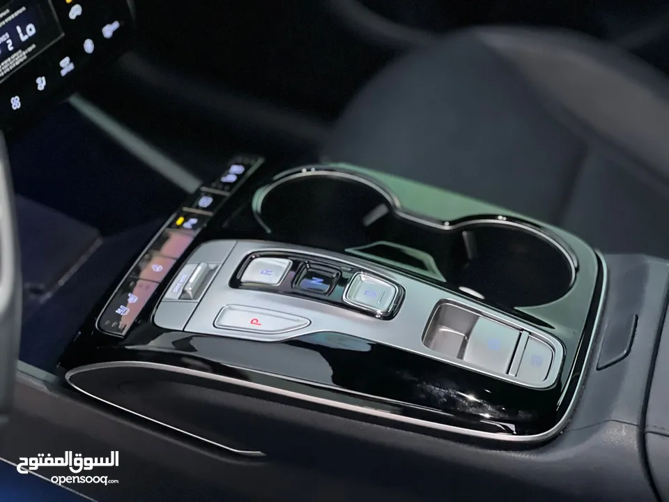 هونداي توسان/2022 فل الفل بدون فتحة سقف  2x4 ///240Hp بنزين + كهرباء  ( Haybrid) 1600cc
