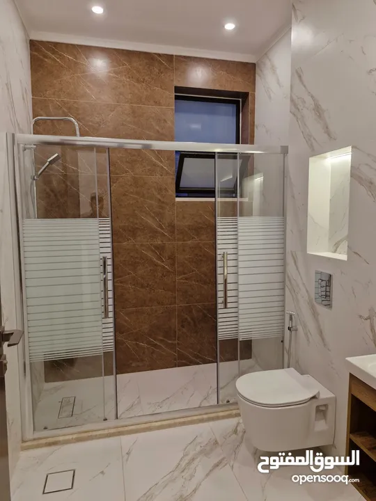 شقة طابق ثاني جديدة ،  مميزة ومطلة للبيع / مساحة (210 - 205 )m2 بأجمل مناطق ضاحية الامير راشد