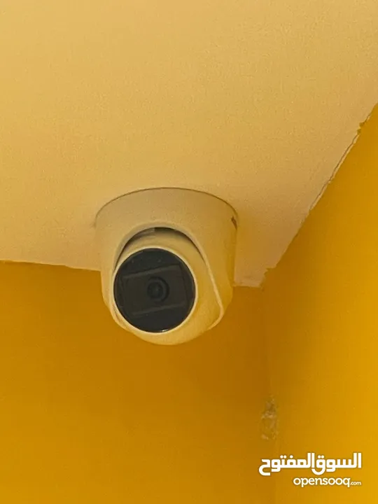 كاميرات مراقبة نوع HIKVISION + DVR مستعمل بحال الوكالة للبيع