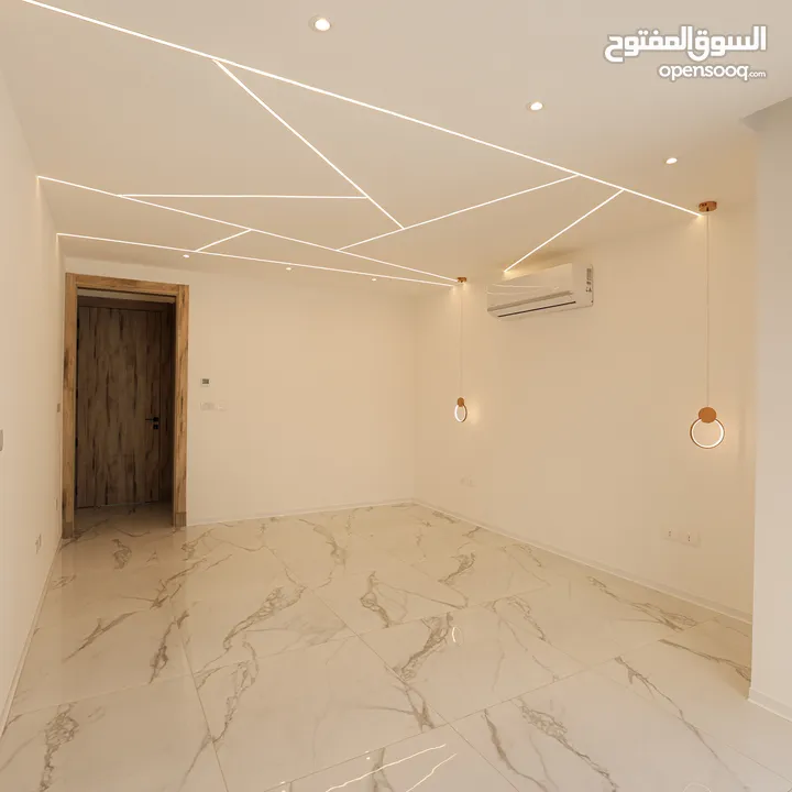 شقة للبيع طابق أول في الشميساني  - مساحة 200م2 وبأعلى المواصفات والتشطيبات الفاخرة