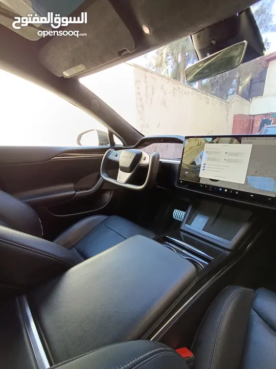 TESLA MODEL S PLAID