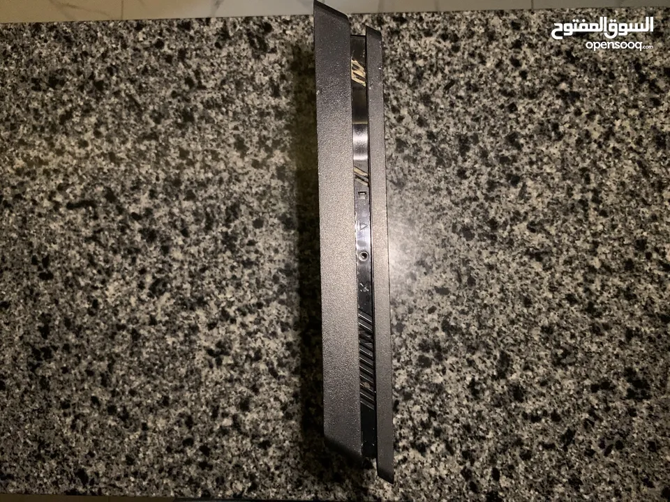 للبيع PS4 مستعمل اقرء الوصف كويس