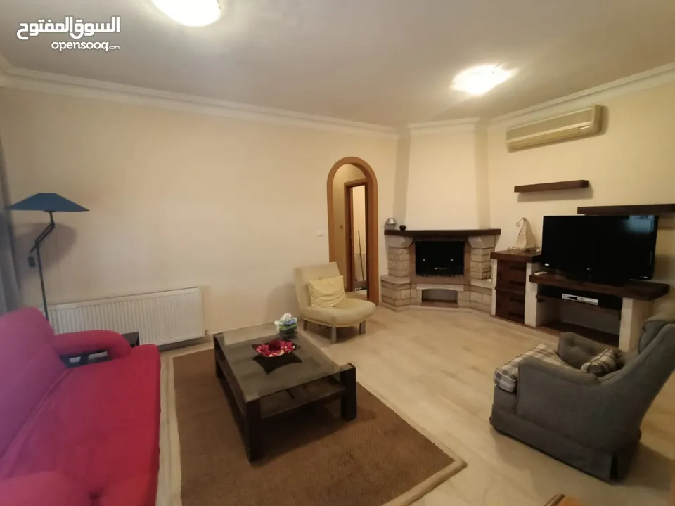 شقه ارضيه للبيع،،ترسات وحديقه حول البيت،،اهم مواقع دير غبار