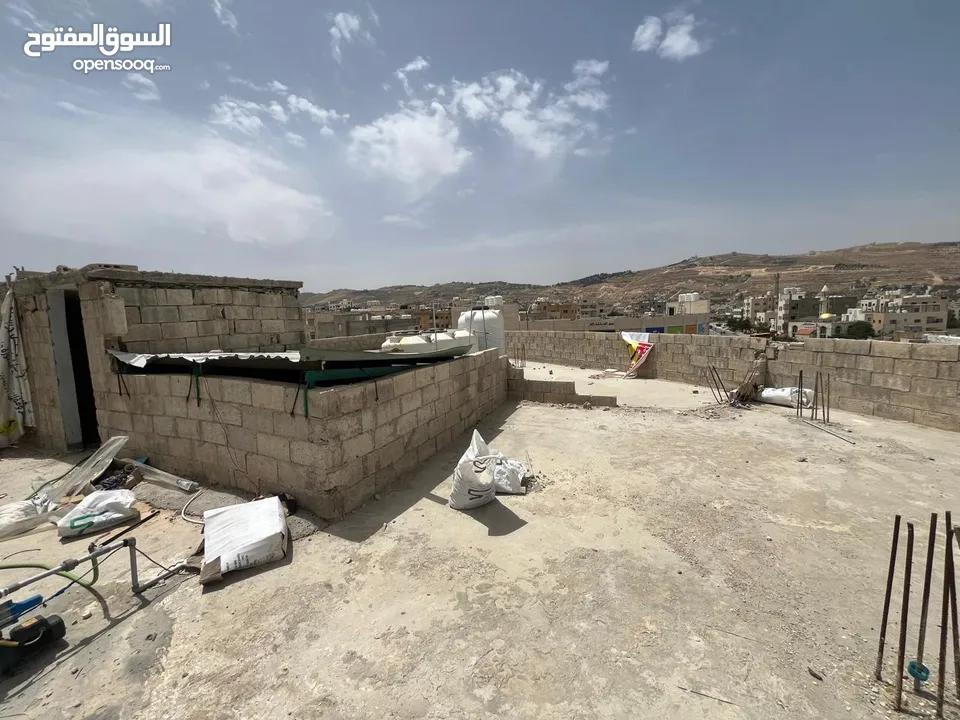 مجمع تجاري للبيع