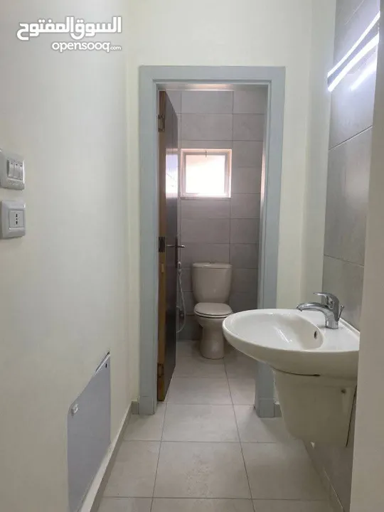 عمارة استثمارية بضاحية الامير حسن للبيع من المالك مباشرة