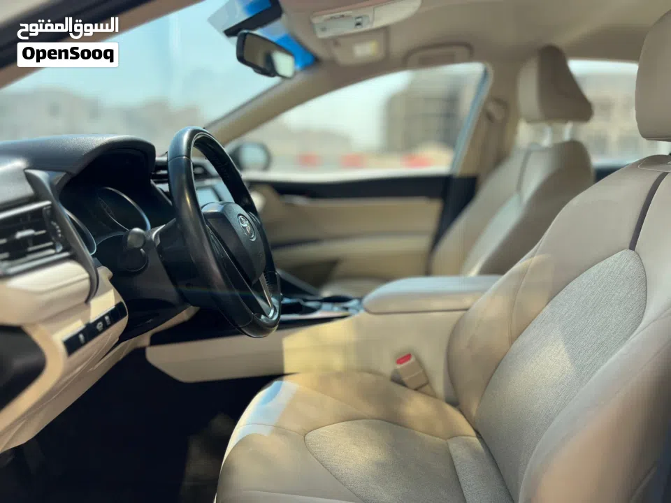 Toyota CAMRY GLE MODEL 2020 FOR SALE CLEAN TITILE