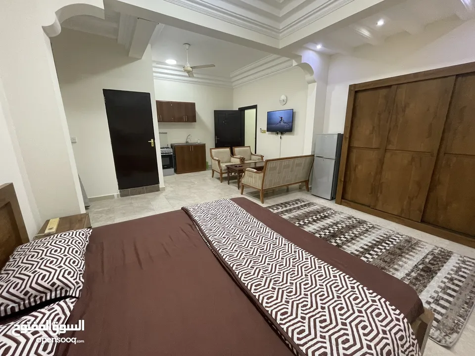 متاح ألآن في الخوير 33 بقرب من مسجد سعيد بن تيمور و جميع الخدمات المتاحة في المنطقة من .
