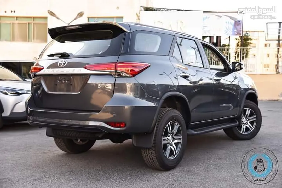 كفالة الشركة Toyota Fortuner 2023