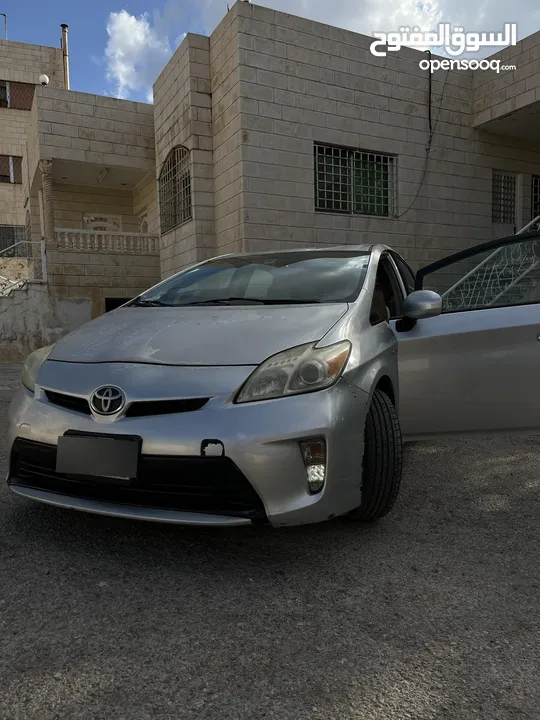تويوتا بريوس هايبرد 2012 للبيع