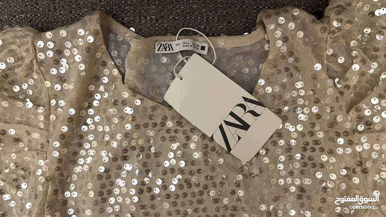 بلوزة zara جديدة