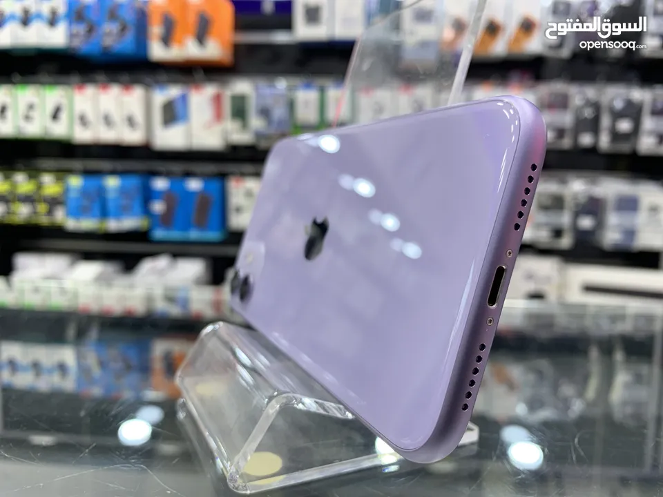 iPhone 11 (64) GB ايفون 11 مستعمل بحالة ممتازة  ما فيه ولا ضربة مكفول كفالة المحل