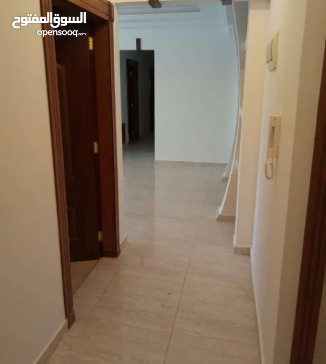 شقة مميزة - مرج الحمام - 4نوم 2ماستر - 220م