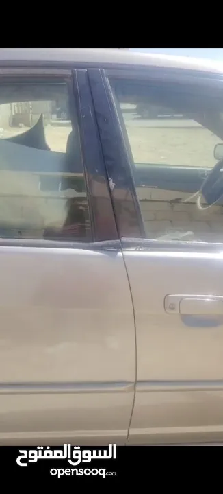 هوندا سيفيك شمباني للبيع على وضعها تعرضت لحادث وبحاجة لأصلاح