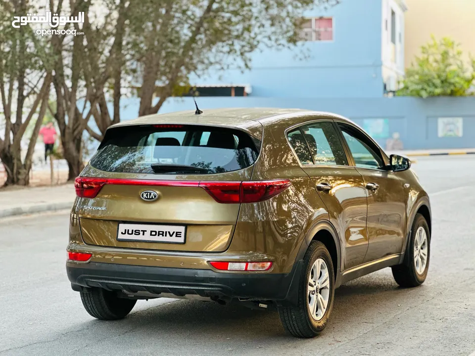 KIA SPORTAGE2.0L 2016 MODEL WITH WELL-MAINATINED AND LOW MILEAGE CAR