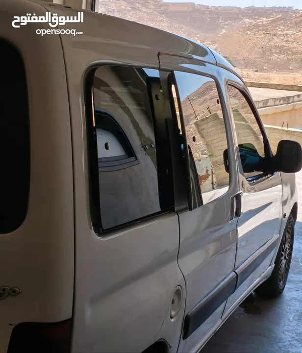 ستروين بارلينجو موديل 2007 متور 1600 توربو ديزل 90 حصان جير عادي تامين وترخيص ساري المفعول