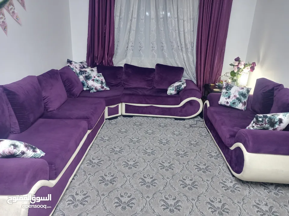 طقم كورنر مستعمل بحالة جيدة جدا.. للبيع بسعر 150 دينار