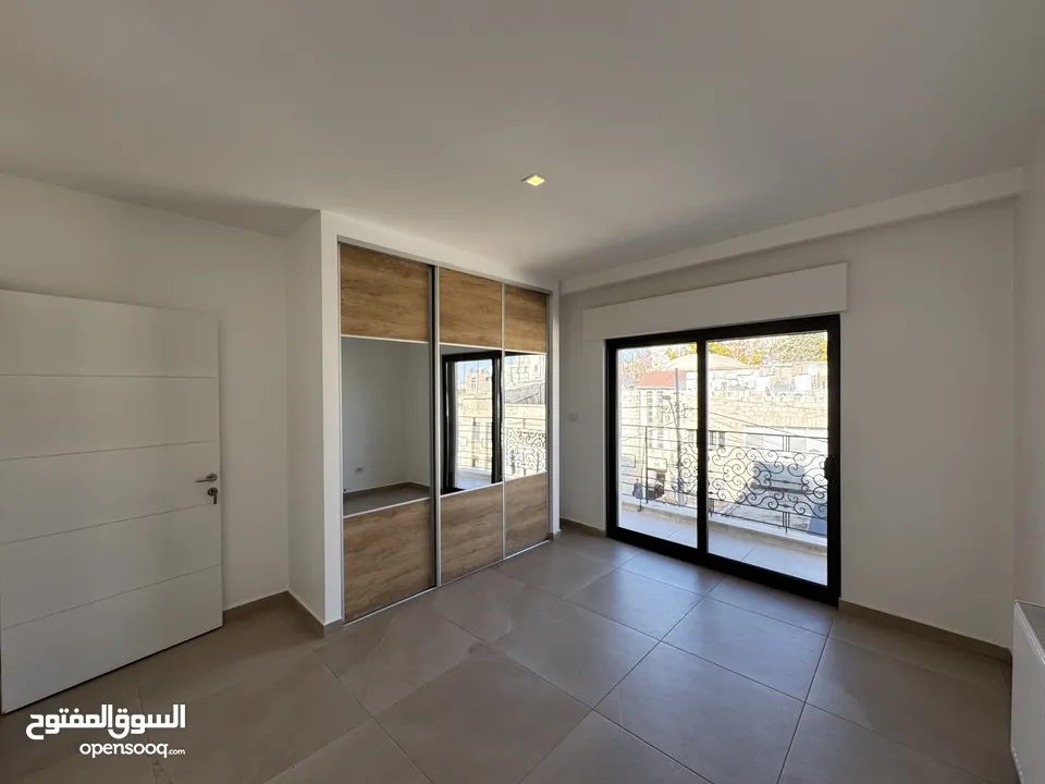 Three bedroom apartment for rent ( Property 40998 )-174804692