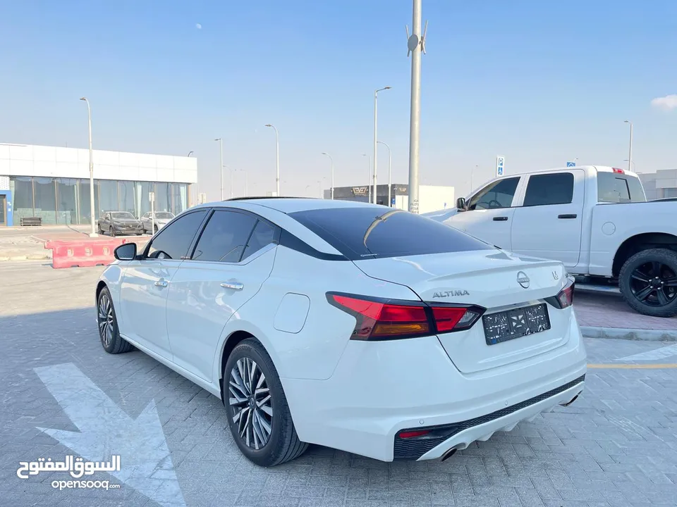 NissanAltimaSV 2023 GCC Space Full Option Original Paint Under Warranty Full ServiceHistory 63,000KM