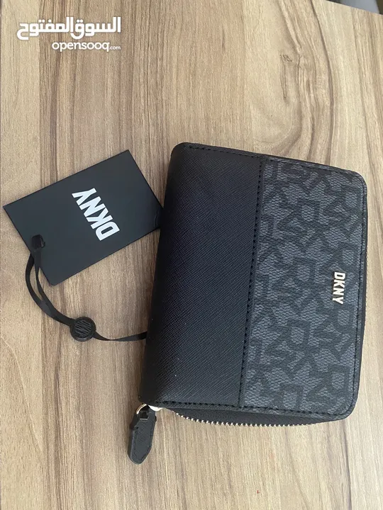 شنط DKNYاصليه للبيع وشنطه COACH للبيع