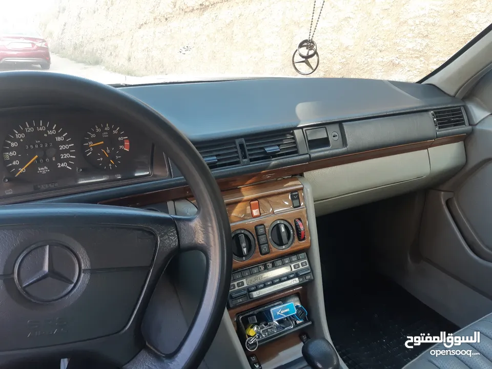 مرسيدس بطه W124 E200 1993 للبيع