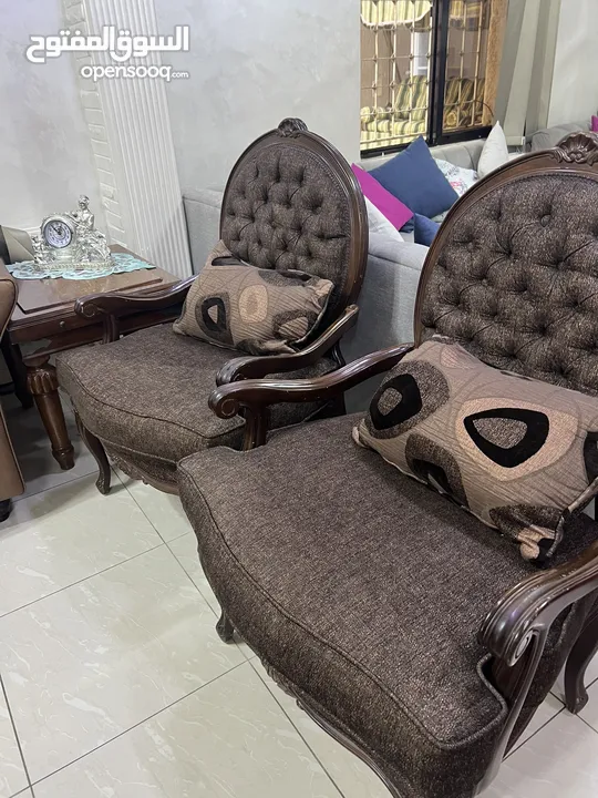 اثاث غرفة جلوس طقم كنب