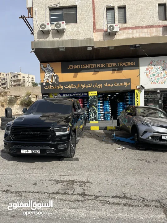 اطارات بأسعار الجملة متوفر جميع الأنواع والقياسات